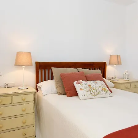 190 Maravista D-10 Apartment *